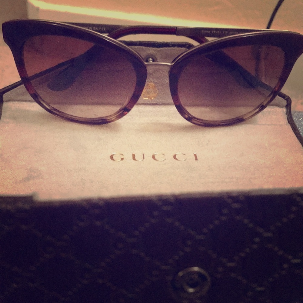 Authentic Gucci Cat Eye Sunglasses!!